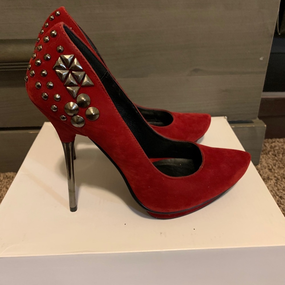 Red suede, with beautiful stud detail pump